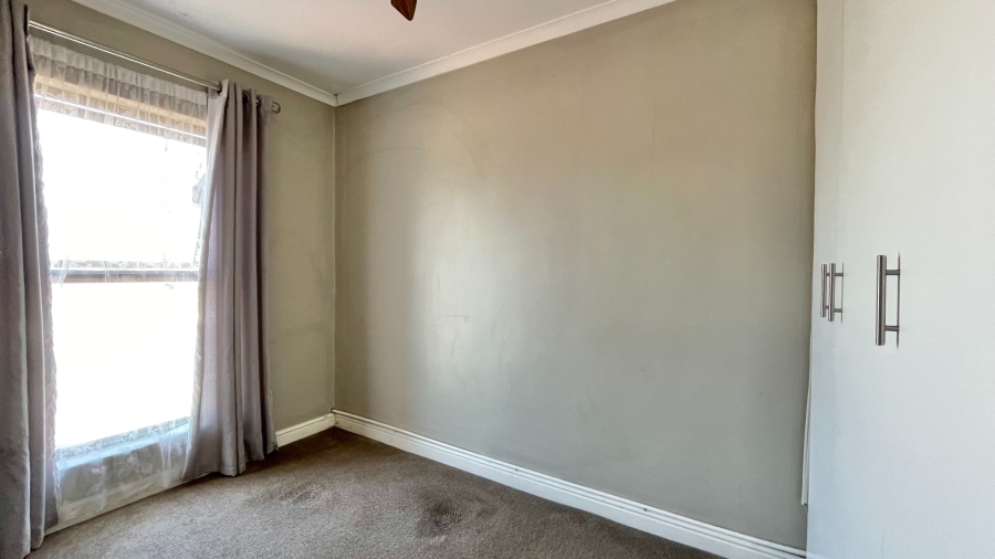 2 Bedroom Property for Sale in Greenways Golf Estate Western Cape